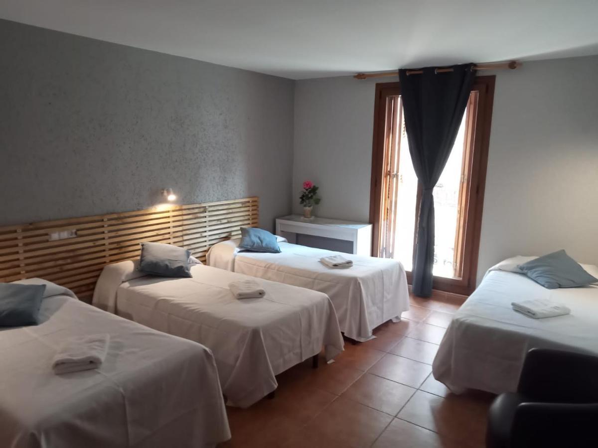 Hotel Acebo Plaza Mayor Хака Екстериор снимка