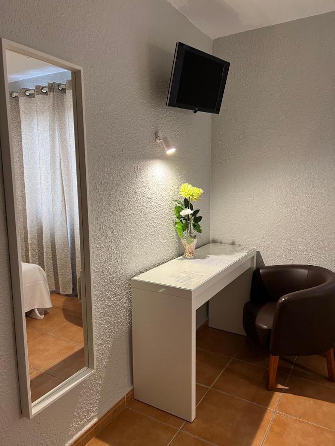 Hotel Acebo Plaza Mayor Хака Екстериор снимка