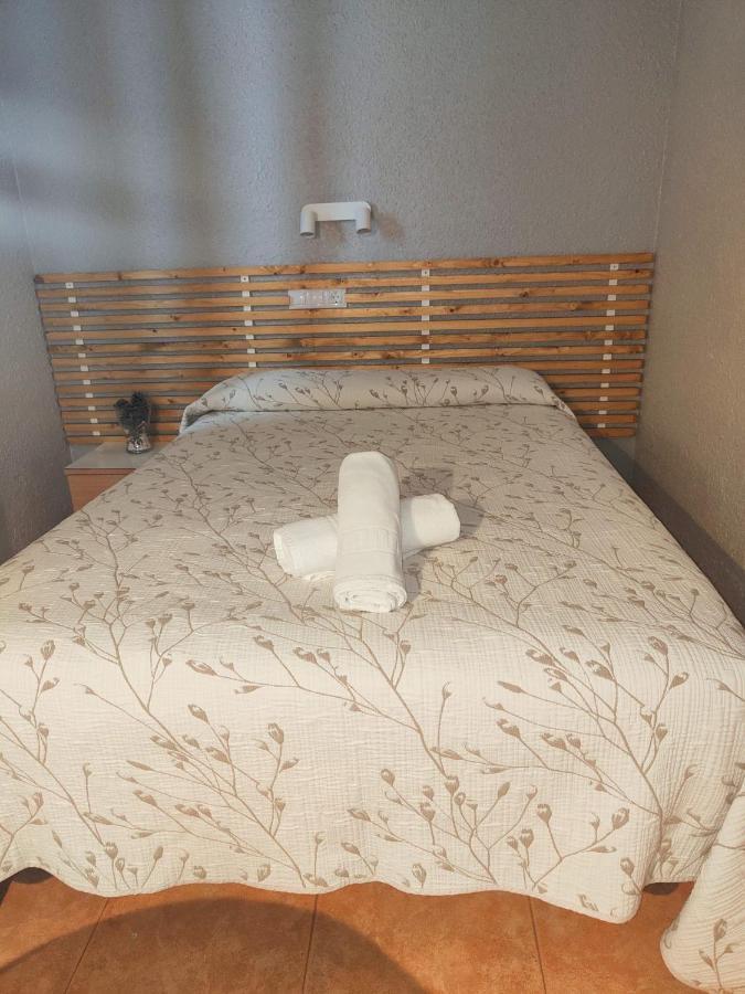 Hotel Acebo Plaza Mayor Хака Екстериор снимка