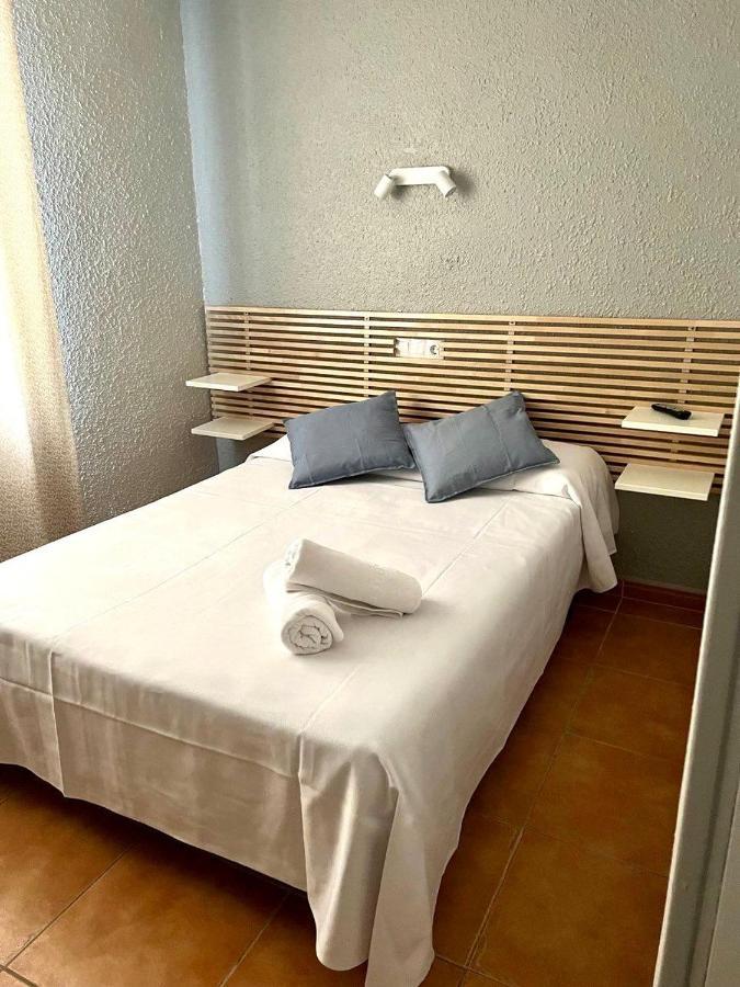Hotel Acebo Plaza Mayor Хака Екстериор снимка