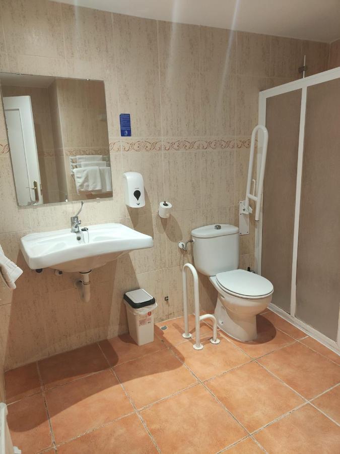 Hotel Acebo Plaza Mayor Хака Екстериор снимка