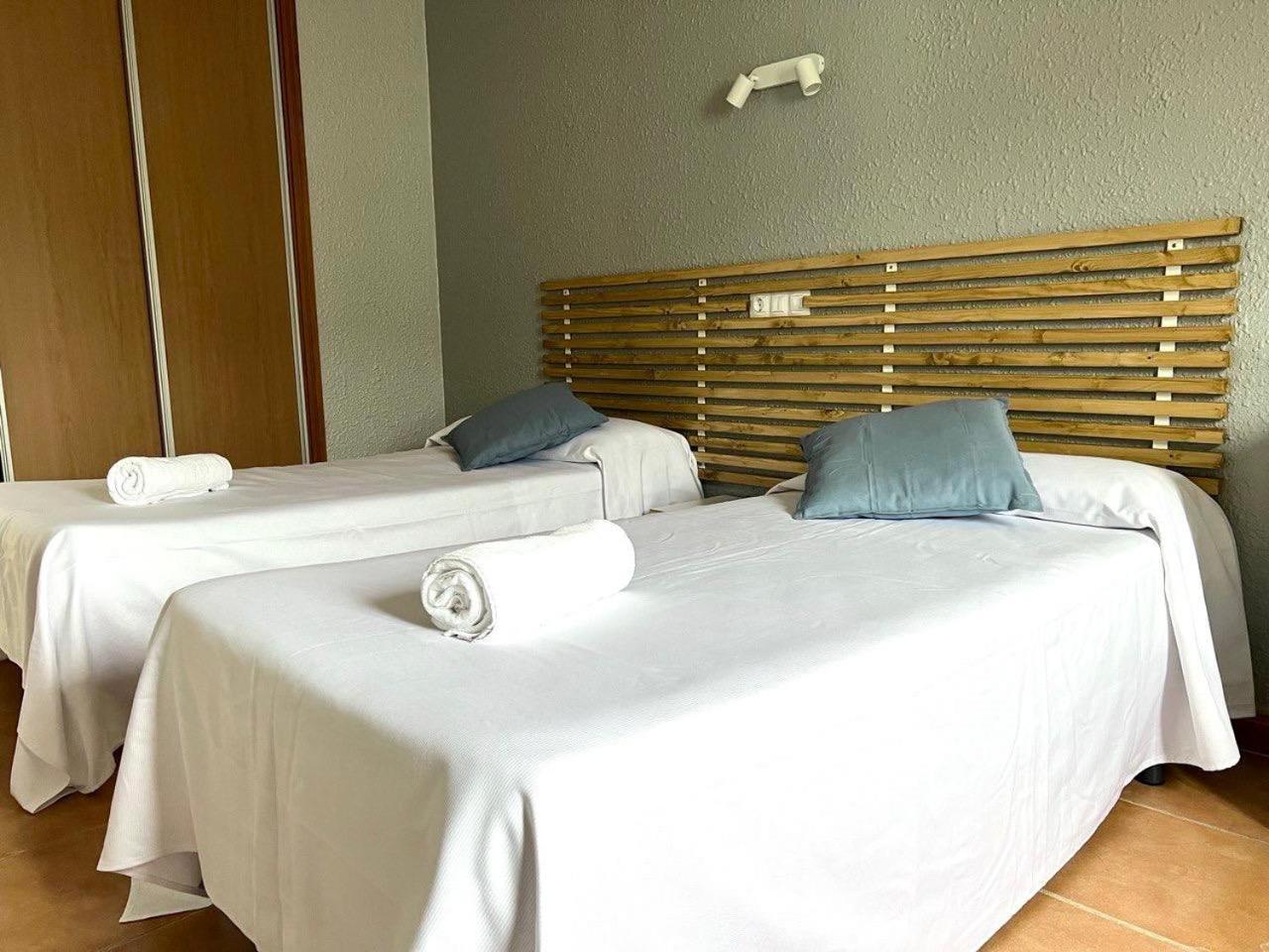 Hotel Acebo Plaza Mayor Хака Екстериор снимка